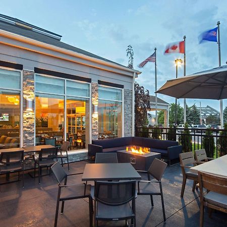 Hilton Garden Inn Toronto-Оквілл Екстер'єр фото