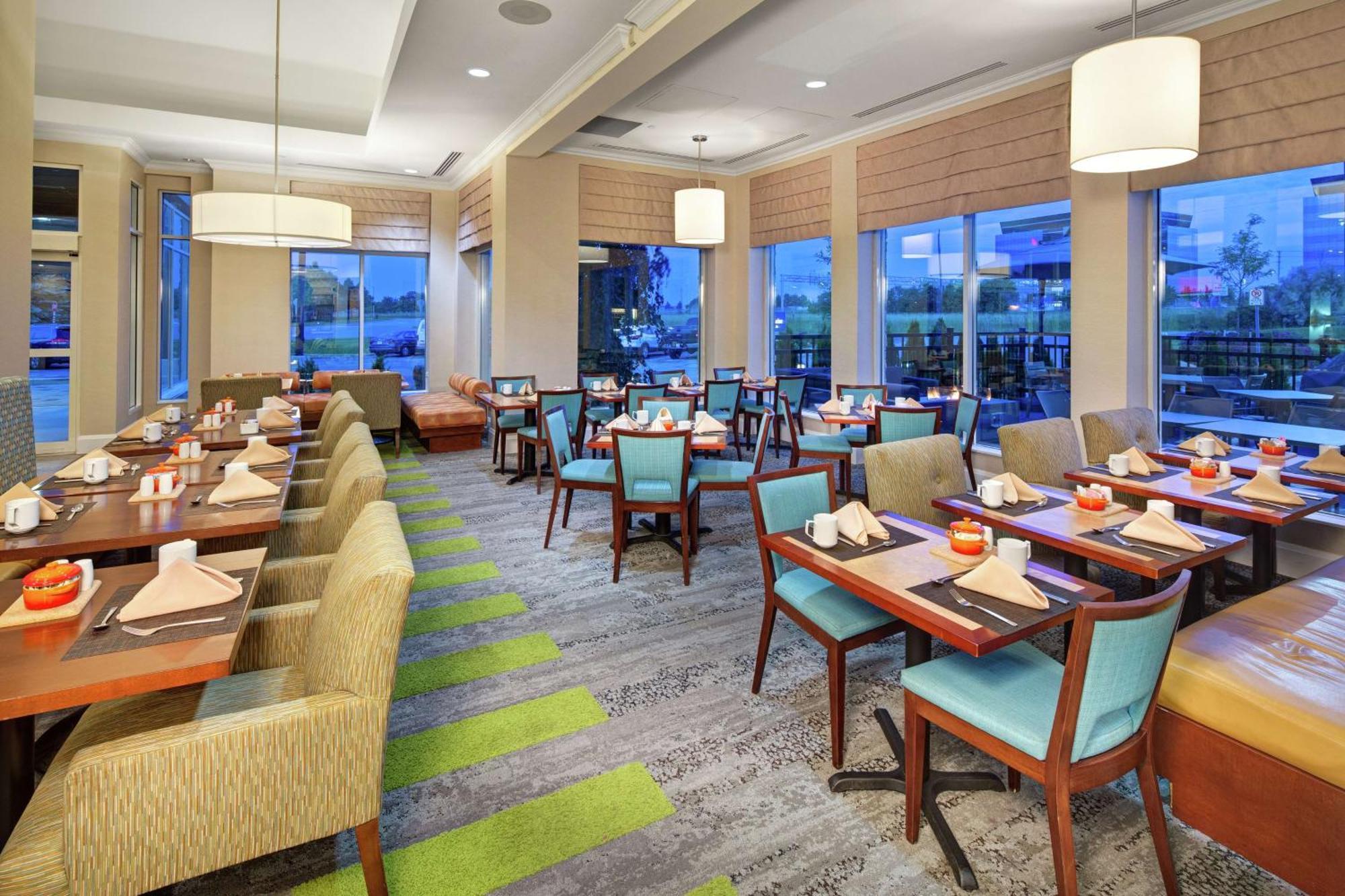 Hilton Garden Inn Toronto-Оквілл Екстер'єр фото